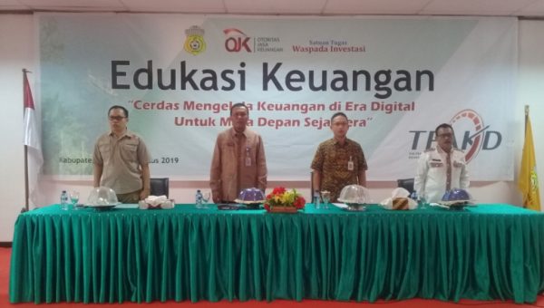 ﻿Hindari Investasi Bodong, OJK Sultra Berikan Edukasi Keuangan di Buton