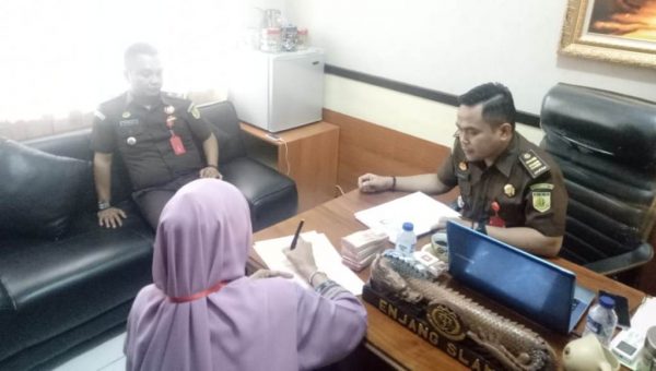 ﻿Kejari Konsel Kembali Terima Pembayaran Denda Terpidana Land Clearing Padang Pengembalaan Ternak
