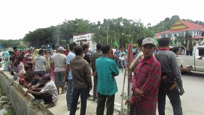 Terdakwa Penganiaya Dituntut Ringan, Jaksa Didemo