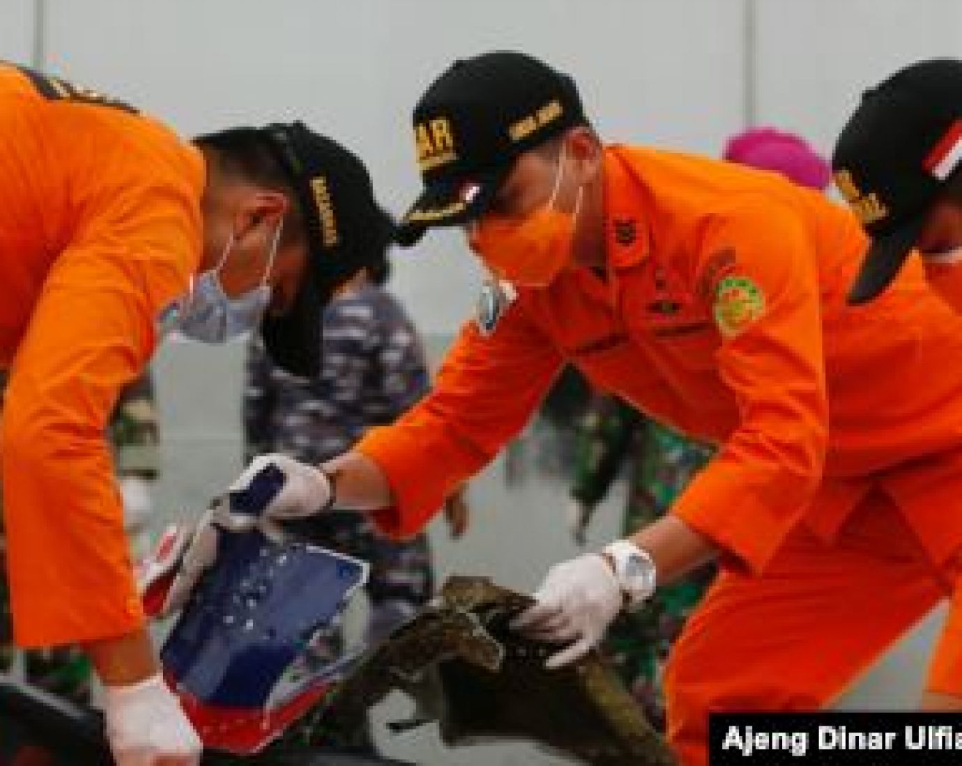 Jokowi Perintahkan KNKT Selidiki Kecelakaan Pesawat Sriwijaya Air SJY182