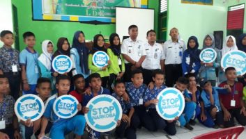 MAN 1 Raha Lakasnakan LDK, Kepala BNNK Muna Sampaikan Bahaya Nakoba