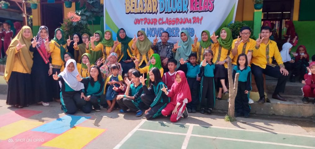 Stop Gedget 3 Jam, SDN 39 Kendari Gelar Belajar di Luar Kelas 