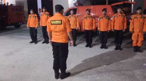 KENDARI, SULTRA - Sabtu (29/09/2018) tiga tim dikerahkan untuk membantu proses evakuasi korban gempa di Palu