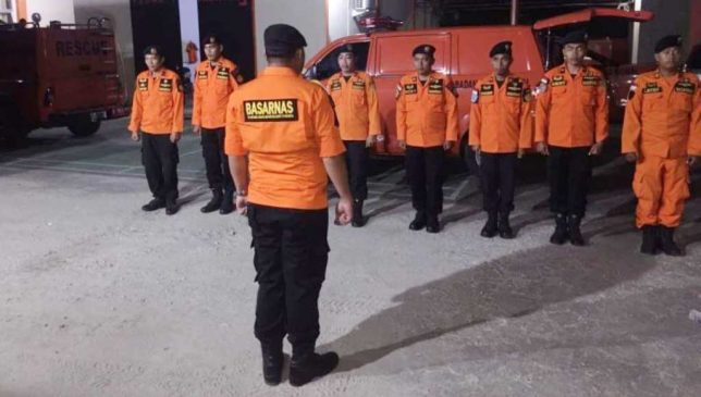 Basarnas Kendari Bantu Evakuasi Korban Gempa Palu dan Donggala