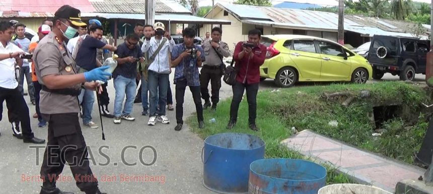 Polres Kolaka Musnahkan 520 Botol Miras Hasil Cipkon