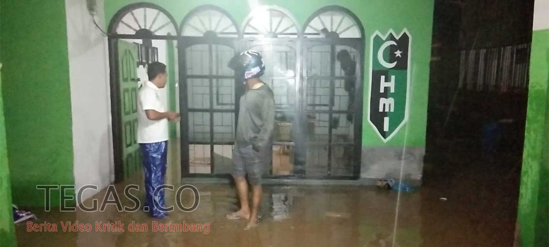 Sejumlah Rumah Warga dan Sekret HMI Kolaka Terendam Banjir