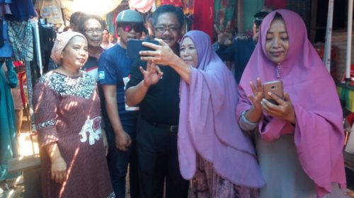 Pedagang di Pasar Poleang, Bombana Dukung Rusda Mahmud