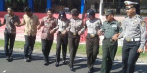 Tari Lulo Ramaikan Apel Besar Kebhinekaan Cinta Damai di Kolut