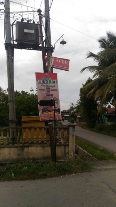 Salah satu Baliho yang di pasang di tempat sarana umum FOTO : ROBY