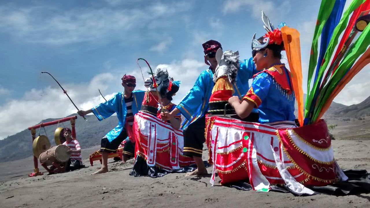 350 Peminat Photographi Ikut Lomba Foto "On The Spot Nasional" di Bromo FOTO : SUGENG