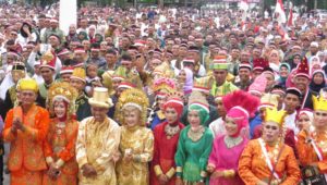 Lapangan Merdeka Langsa Jadi Lautan Manusia FOTO : ROBY