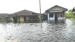 Pasca banjir Jaringan Listrik Kecamatan Singkil Mulai Pulih