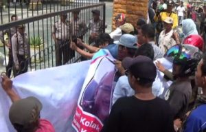 Nyaris Ricuh Demo Di Kejari Kolaka