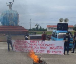 Adakan Website di Sekolah, Plt Kadis Di Demo