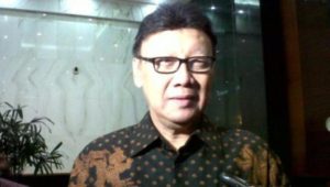 Mendagri, Penonaktifan Gubernur Sultra Masih Dikaji