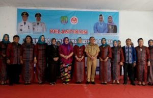 Bupati&nbsp; Perkenalkan Brand Cacao di Pelantikan Dekranasda Koltim