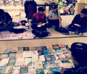 Kepal Kendari Mengajak Membaca Buku Daripada Membuka Medsos