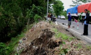 Jalan Provinsi di Brebes Longsor &nbsp;
