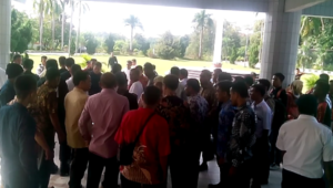 Rektorat UHO Dikepung Satpam