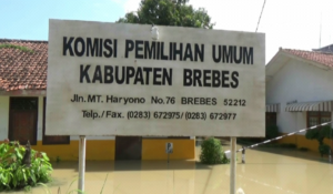 Kantor KPU Banjir, Aktifitas Rekapitulasi Pilkada Dipindahkan