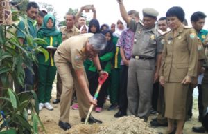 Lestarikan Tanaman Lokal, Nur Alam Lakukan Penanaman Ruruhi