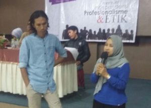 Duet Zainal A. Ishaq &ndash; Rosniawanty Fikry Pimpin AJI Kendari