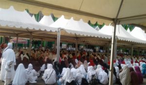 Puluhan Ribu Umat Hadiri Dzikir Akbar di Masjid Agung Al-Kautzar
