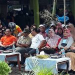 Bupati Probolinggo bersama anggota DPR RI saat ,menghadiri kegiatan karyah bhakti gotong royong di Kecamatan Dringu. FOTO : ASL
