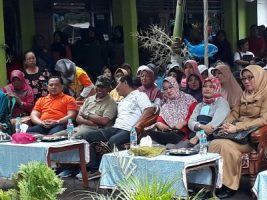 Bupati Probolinggo bersama anggota DPR RI saat ,menghadiri kegiatan karyah bhakti gotong royong di Kecamatan Dringu. FOTO : ASL
