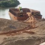 ﻿PT. Kurnia Diduga Mengangkut Ore Nikel Ilegal di Batuputih Kolut