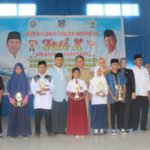 Bupati Koltim H Tony Herbiansyah Foto bersama dengan peserta Anak salah indonesi koltim. FOTO : JUSRAN
