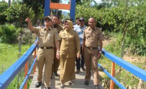Jembatan Gantung Penghubung Dua Desa di Aere Diresmikan Bupati
