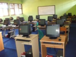 SMP 3 Ranteangin Kolut Belum Kebagian Komputer