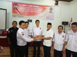 Nur Rahman &ndash; H. Abbas&nbsp;&nbsp;di Tetapkan Sebagai Bupati dan Wakil Bupati Kolut