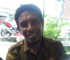 Kepala Desa Lubulawa kecamatan pasir Putih Kabupaten muna la ode Indra FOTO : ROS