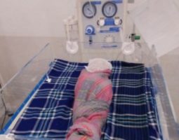Muhammad Onur yang berusia 3 bulan meninggal di inquibator. FOTO : ROBY SINAGA