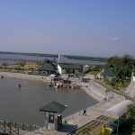 Keindahan Pantai Bentar Probolinggo Jadi Tujuan Wisata yang selalu di padati pengunjung baik lokal maupun nasional. FOTO : ASL