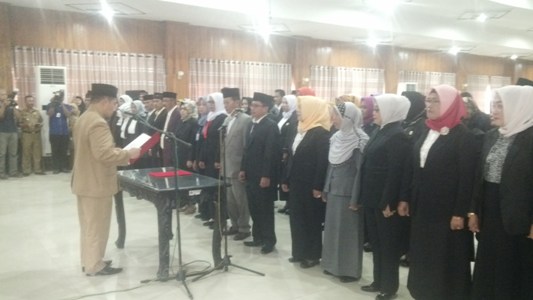 Musadar Lantik 73 Pejabat Struktural Dinas PK
