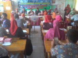 rapat koordinasi yang dilaksanakan UPTD Dinaspendidikan dan kebudayaan kecamatan Pa,jukuang di sekolah dasar (SD) 52 korong batu. FOTO : SYAMSUDDIN