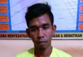 Tersangka pengedar narkoba jenis sabu yang diamankan Polres Aceh Timur. FOTO : ROBY SINAGA