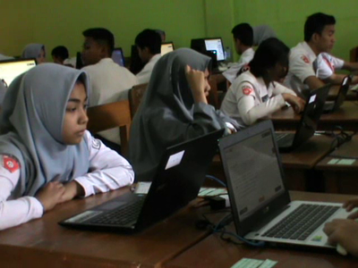 SMA Negeri 9 Kekurangan Komputer Saat Gelar UNBK