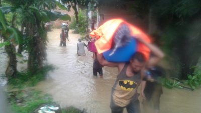 BREAKING NEWS  Luapan Sungai Wanggu Siaga Satu