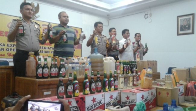 Jelang Ramadhan, Polisi Amankan Ribuan Liter Miras Tradisional
