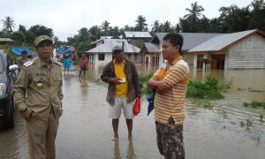 Wabup Konsel Pantau Lokasi Banjir di Andoolo dan Buke