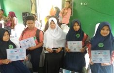 Empat Siswa SMPN 17 Kendari Raih Penghargaan Dari Rusia