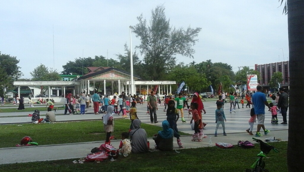 Anak-anak di Kota Langsa Demam Sepatu Roda