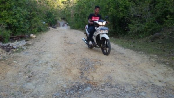 Kondisi Jalan Rusak Butuh Perhatian Pemerintah