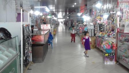 Pedagang Pasar Modern Keluhkan Sepinya Pembeli