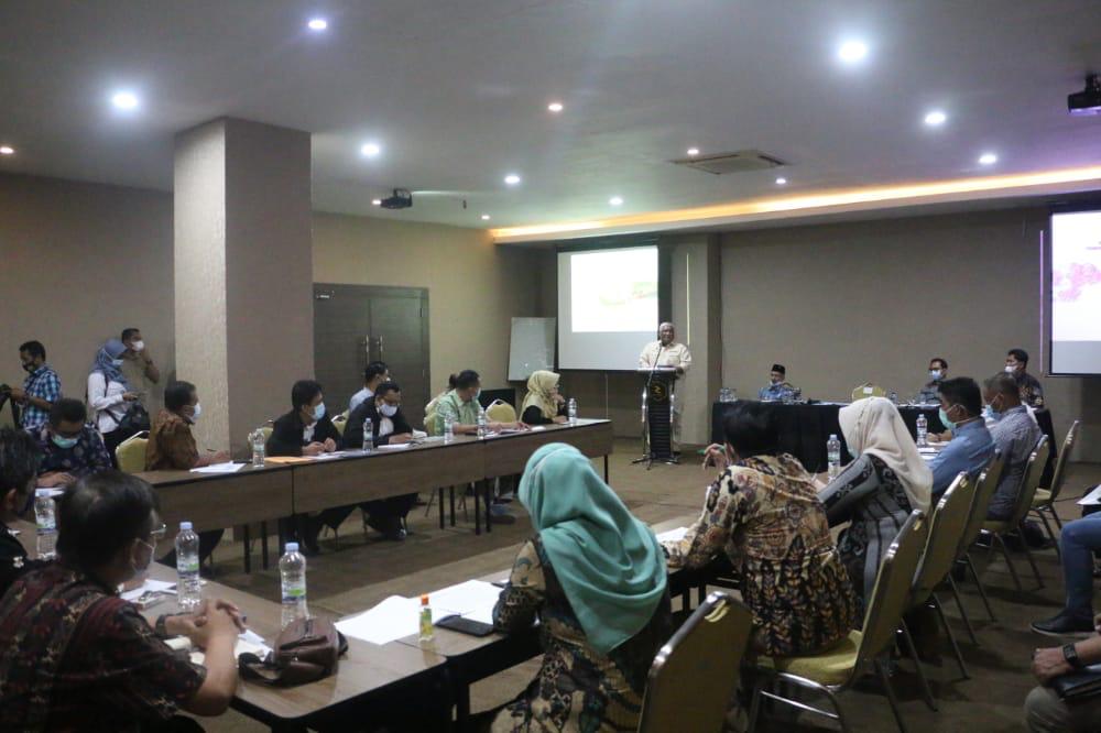 rapat semalam di Hotel Zenith. Foto: Ewit/Kominfo