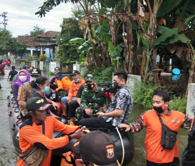 Dandim Bersama Forkopimda Jepara Tinjau Lokasi Warga Terdampak Banjir